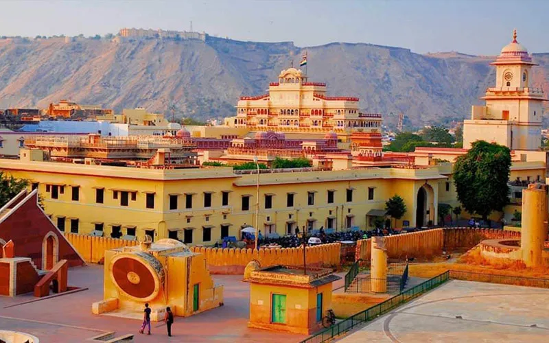 Jantar-Mantar-jaipur-tour